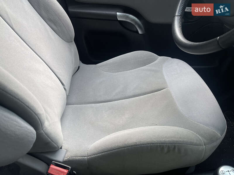 Хэтчбек Citroen C3 2003 в Виннице