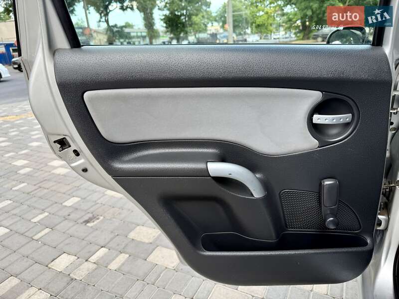 Хэтчбек Citroen C3 2005 в Одессе