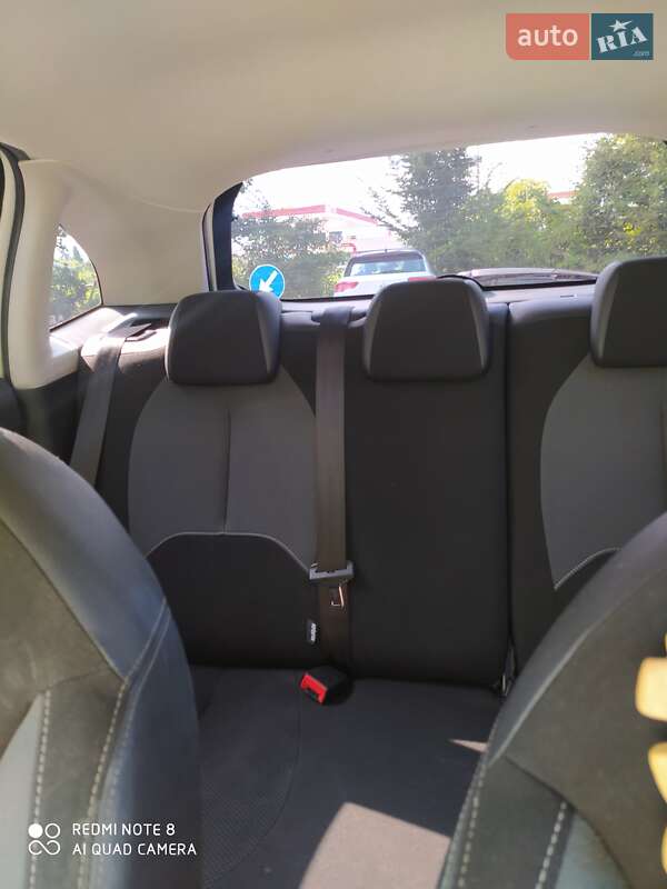 Хэтчбек Citroen C3 2012 в Кременце