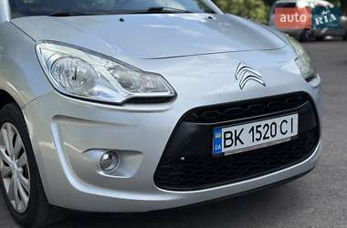 Хэтчбек Citroen C3 2010 в 