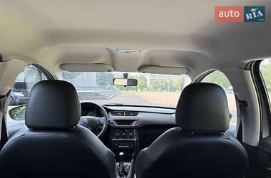 Хэтчбек Citroen C3 2010 в 