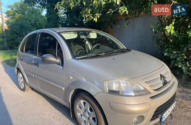 Хэтчбек Citroen C3 2008 в 