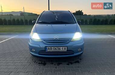 Хэтчбек Citroen C3 2002 в 
