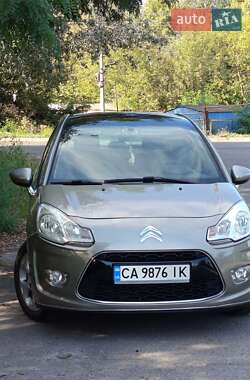Хэтчбек Citroen C3 2011 в 