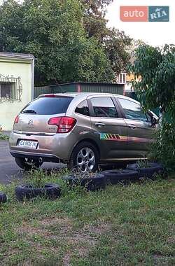 Хэтчбек Citroen C3 2011 в 