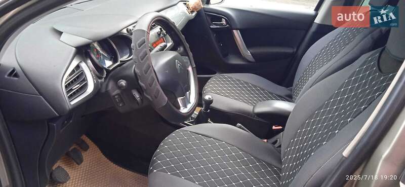 Хетчбек Citroen C3 2011 в Черкасах