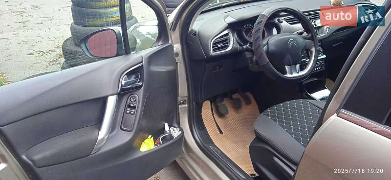 Хетчбек Citroen C3 2011 в Черкасах