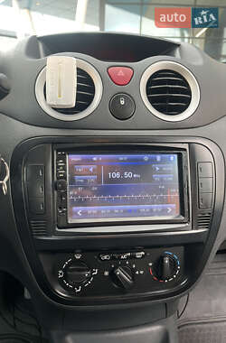 Хэтчбек Citroen C3 2007 в 