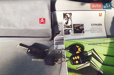 Хэтчбек Citroen C3 2005 в 