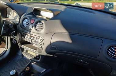 Хэтчбек Citroen C3 2005 в 
