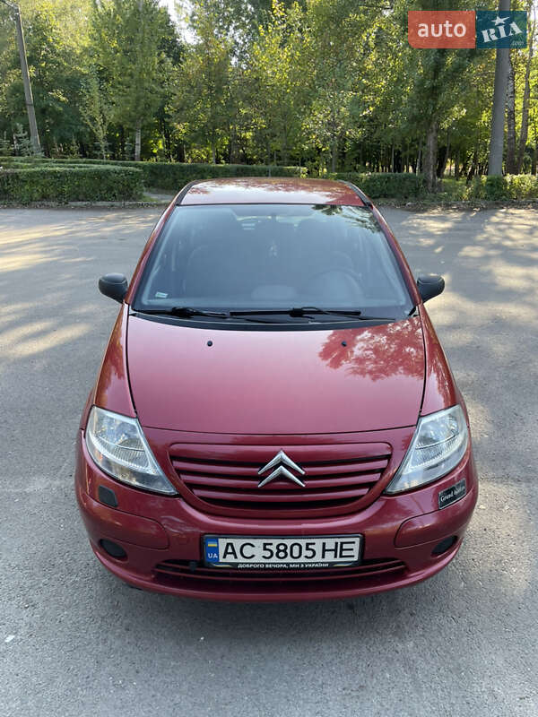 Хэтчбек Citroen C3 2005 в 