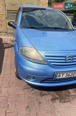 Хэтчбек Citroen C3 2003 в 