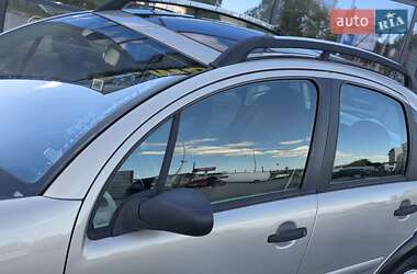 Хэтчбек Citroen C3 2005 в 