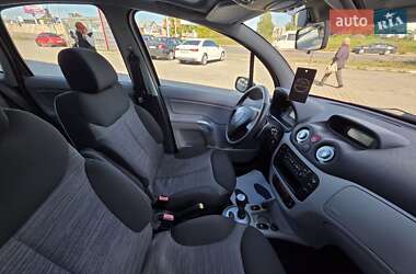 Хэтчбек Citroen C3 2005 в 