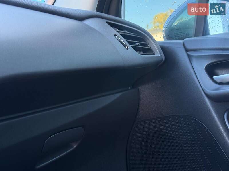 Хетчбек Citroen C3 2015 в Рівному фото 31 Хетчбек Citroen C3 2015 в Рівному