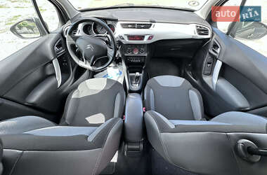 Хэтчбек Citroen C3 2012 в 