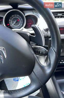 Хэтчбек Citroen C3 2012 в 