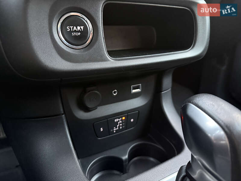 Хетчбек Citroen C3 2018 в Дніпрі фото 32 Хетчбек Citroen C3 2018 в Дніпрі