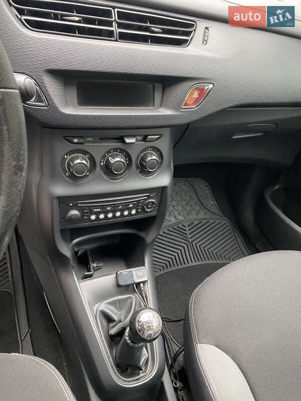 Хэтчбек Citroen C3 2011 в Вишневом