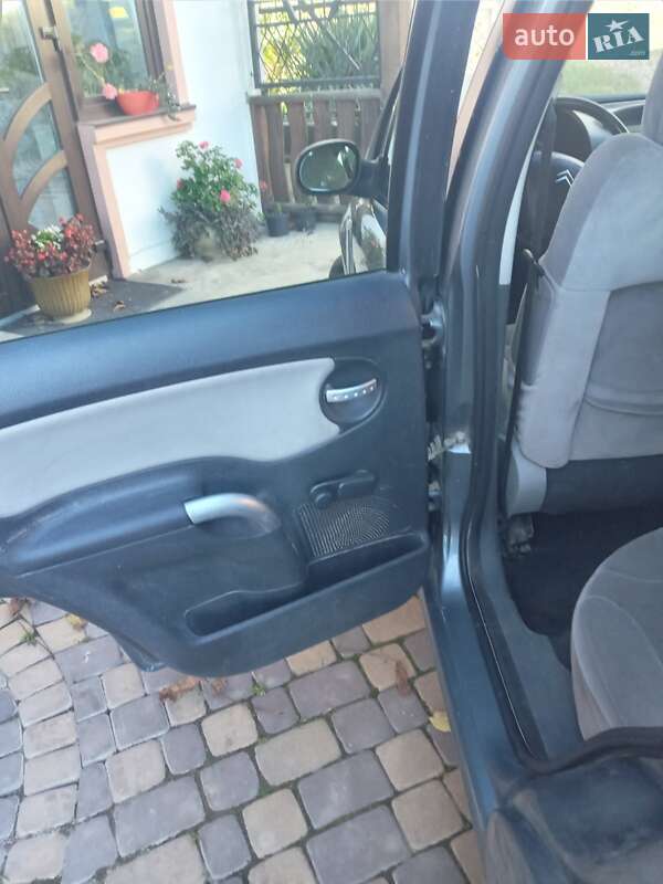 Хэтчбек Citroen C3 2004 в Заболотове фото 8 Хэтчбек Citroen C3 2004 в Заболотове