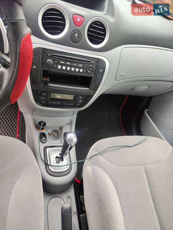Хэтчбек Citroen C3 2005 в Киеве фото 7 Хэтчбек Citroen C3 2005 в Киеве