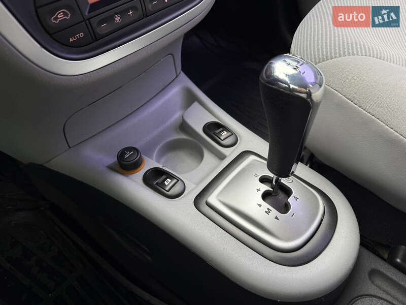 Хэтчбек Citroen C3 2006 в Харькове фото 24 Хэтчбек Citroen C3 2006 в Харькове