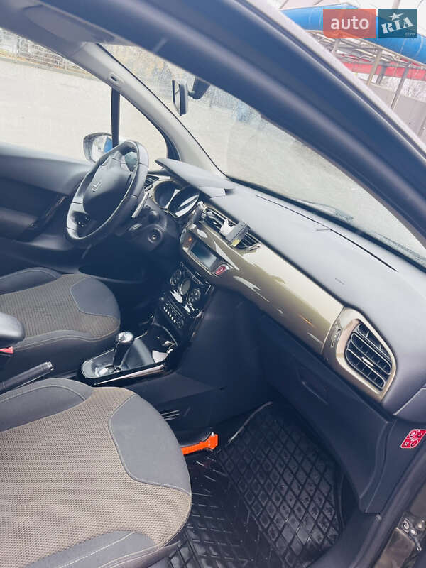 Хэтчбек Citroen C3 2012 в Лановцах