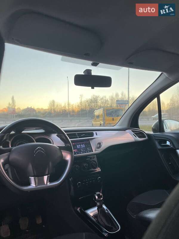 Хэтчбек Citroen C3 2010 в Звягеле