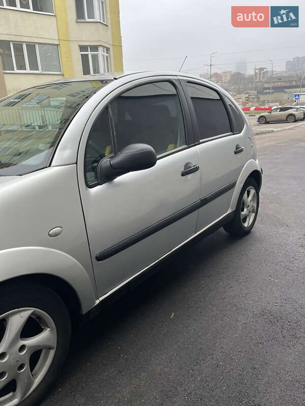 Хетчбек Citroen C3 2002 в Києві фото 6 Хетчбек Citroen C3 2002 в Києві