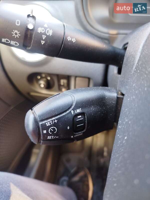 Хэтчбек Citroen C3 2005 в Киеве фото 27 Хэтчбек Citroen C3 2005 в Киеве