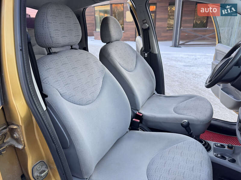 Хетчбек Citroen C3 2003 в Рівному фото 25 Хетчбек Citroen C3 2003 в Рівному