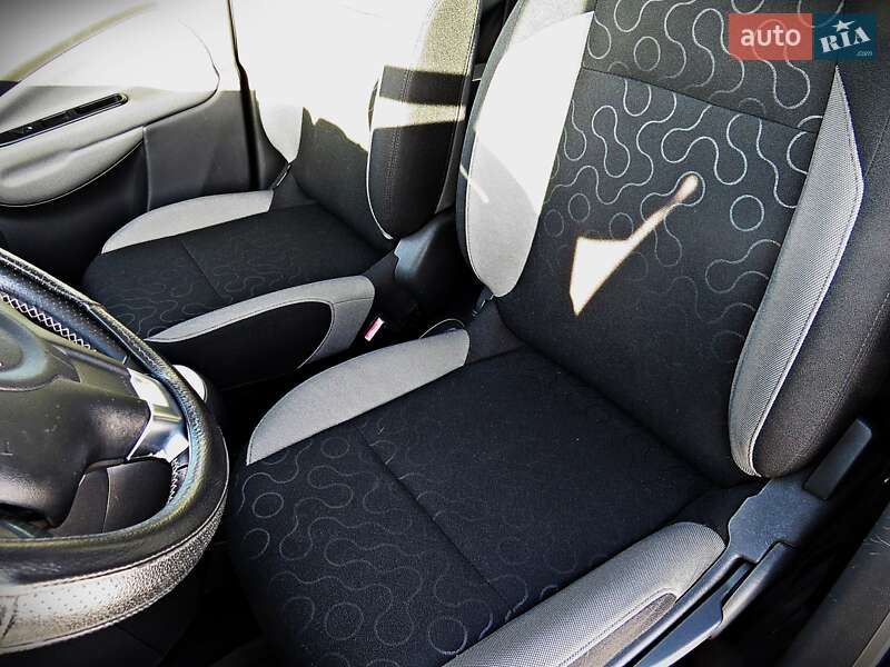 Хэтчбек Citroen C3 2012 в Черкассах