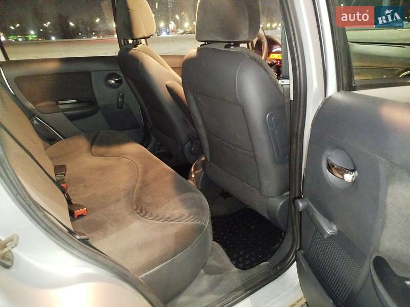 Хэтчбек Citroen C3 2005 в Киеве фото 49 Хэтчбек Citroen C3 2005 в Киеве