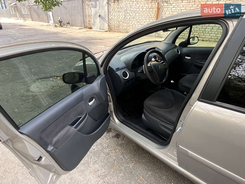 Хэтчбек Citroen C3 2008 в Запорожье