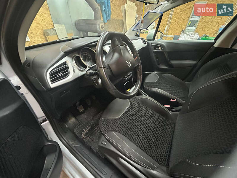 Хэтчбек Citroen C3 2012 в Житомире