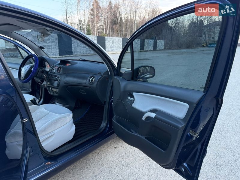 Хетчбек Citroen C3 2003 в Звягелі