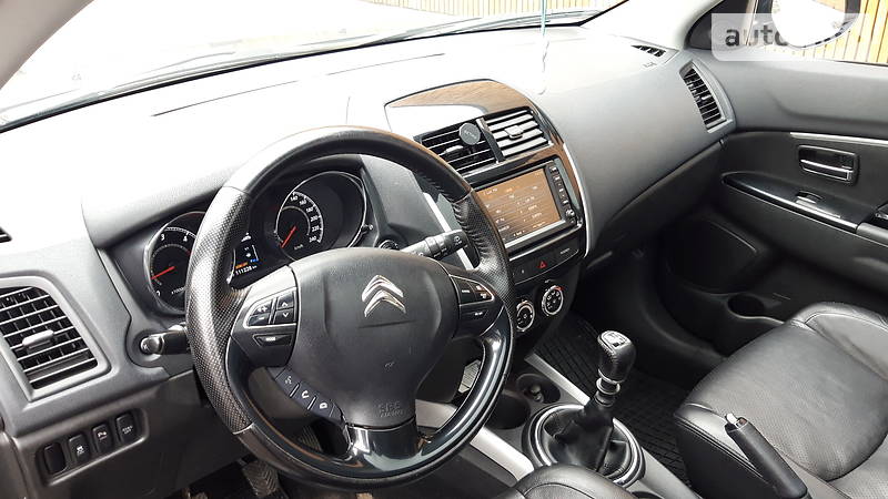 Позашляховик / Кросовер Citroen C4 Aircross 2012 в Києві
