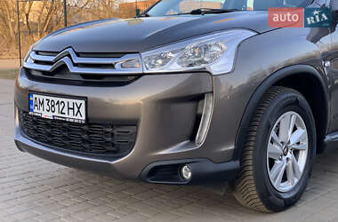 Позашляховик / Кросовер Citroen C4 Aircross 2012 в 