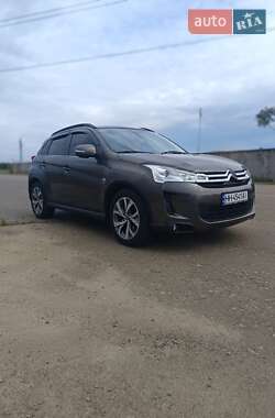 Внедорожник / Кроссовер Citroen C4 Aircross 2012 в 