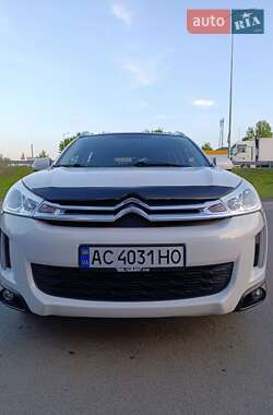 Внедорожник / Кроссовер Citroen C4 Aircross 2012 в 