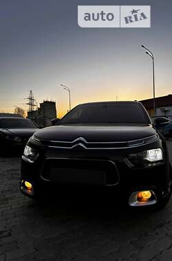 Внедорожник / Кроссовер Citroen C4 Cactus 2019 в 