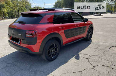 Внедорожник / Кроссовер Citroen C4 Cactus 2016 в 