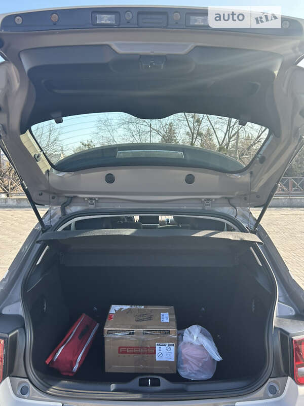 Внедорожник / Кроссовер Citroen C4 Cactus 2014 в Харькове