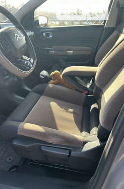 Внедорожник / Кроссовер Citroen C4 Cactus 2014 в 