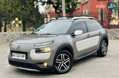 Внедорожник / Кроссовер Citroen C4 Cactus 2016 в 