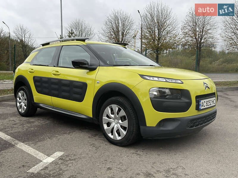 Внедорожник / Кроссовер Citroen C4 Cactus 2014 в 