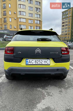 Внедорожник / Кроссовер Citroen C4 Cactus 2014 в 