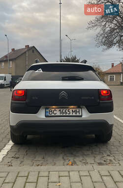 Внедорожник / Кроссовер Citroen C4 Cactus 2014 в 