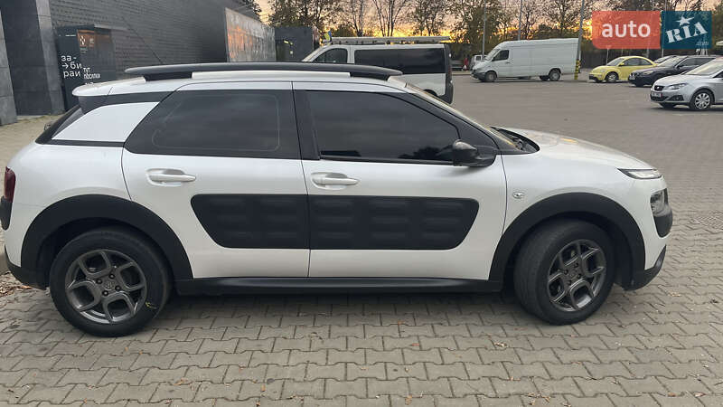 Внедорожник / Кроссовер Citroen C4 Cactus 2014 в Ужгороде