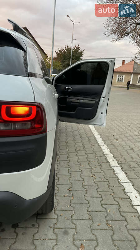 Внедорожник / Кроссовер Citroen C4 Cactus 2014 в Ужгороде